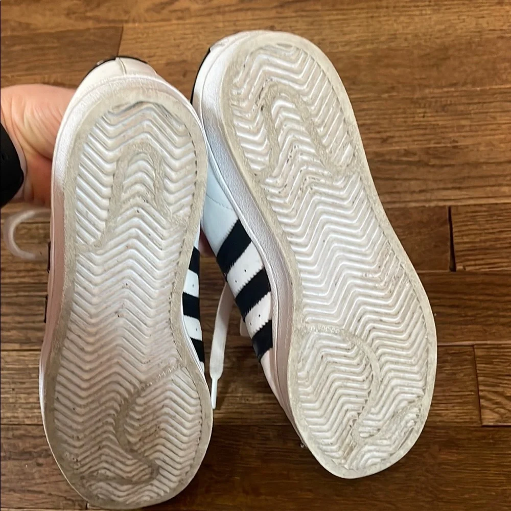 adidas stylish comfortable